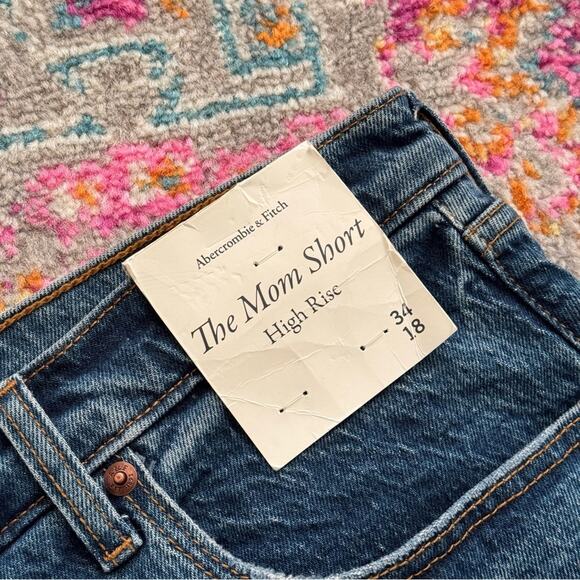 Abercrombie & Fitch High Rise Mom 2.5” Blue Raw Hem Shorts Women’s Size 34/ 18 - Picture 6 of 10